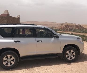 4x4 en excursion de 2 jours de Marrakech à Ouarzazate avec vue sur un ksar